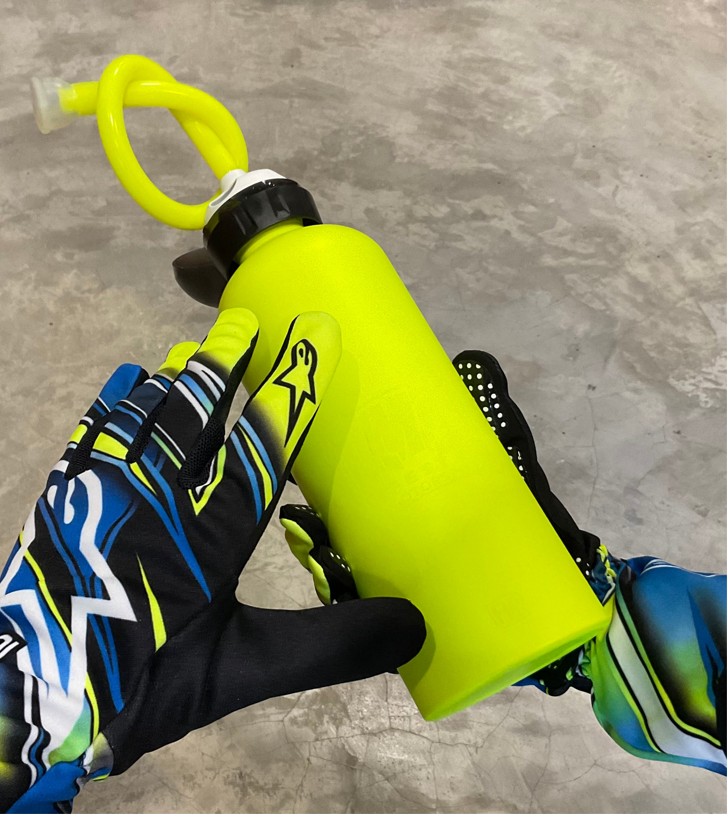 HYDRORACE 1L DRINKS BOTTLE
